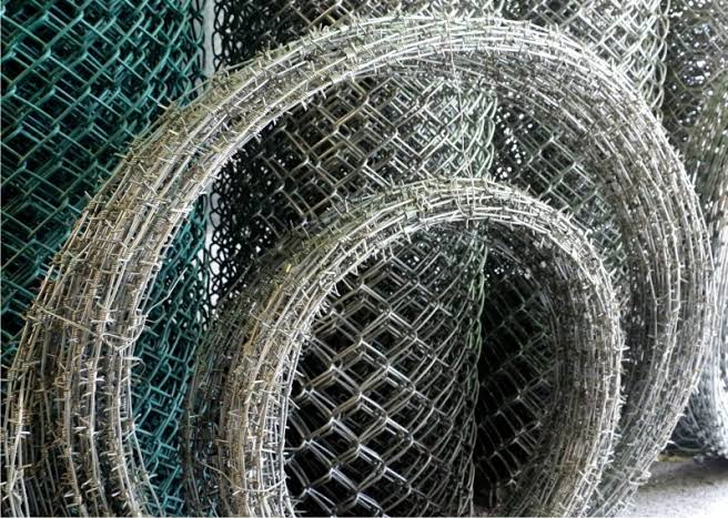انواع سیم خاردار و کاربرد هر کدام در حصارکشی